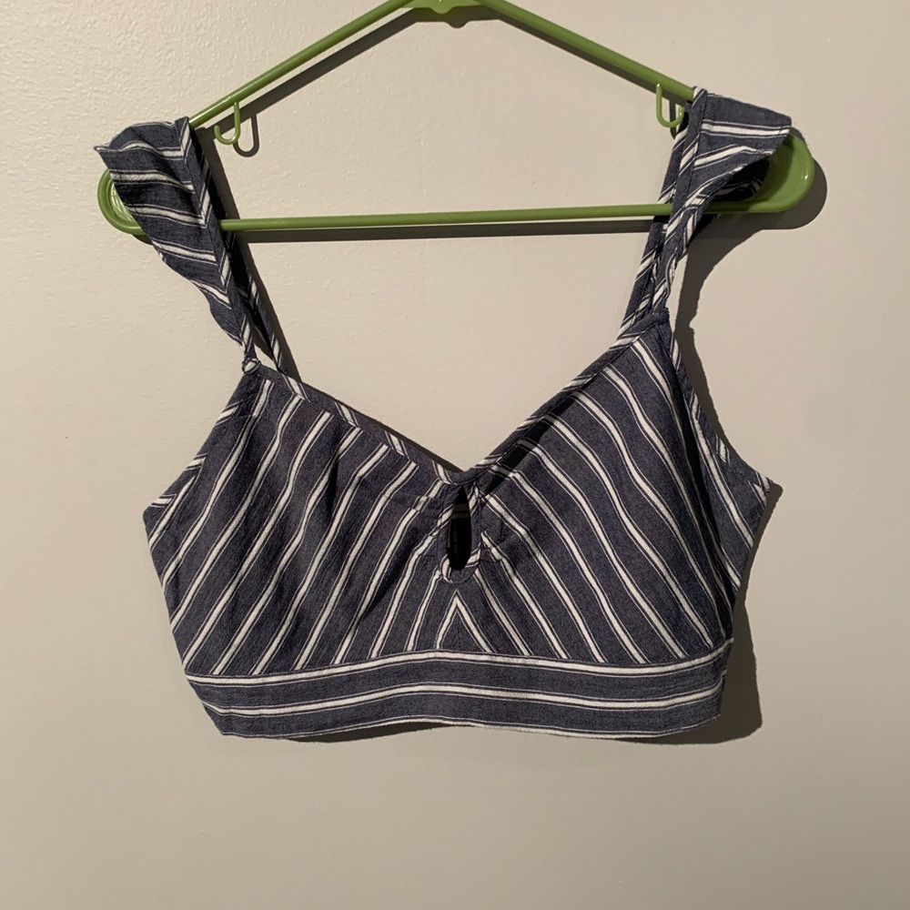 AE crop top